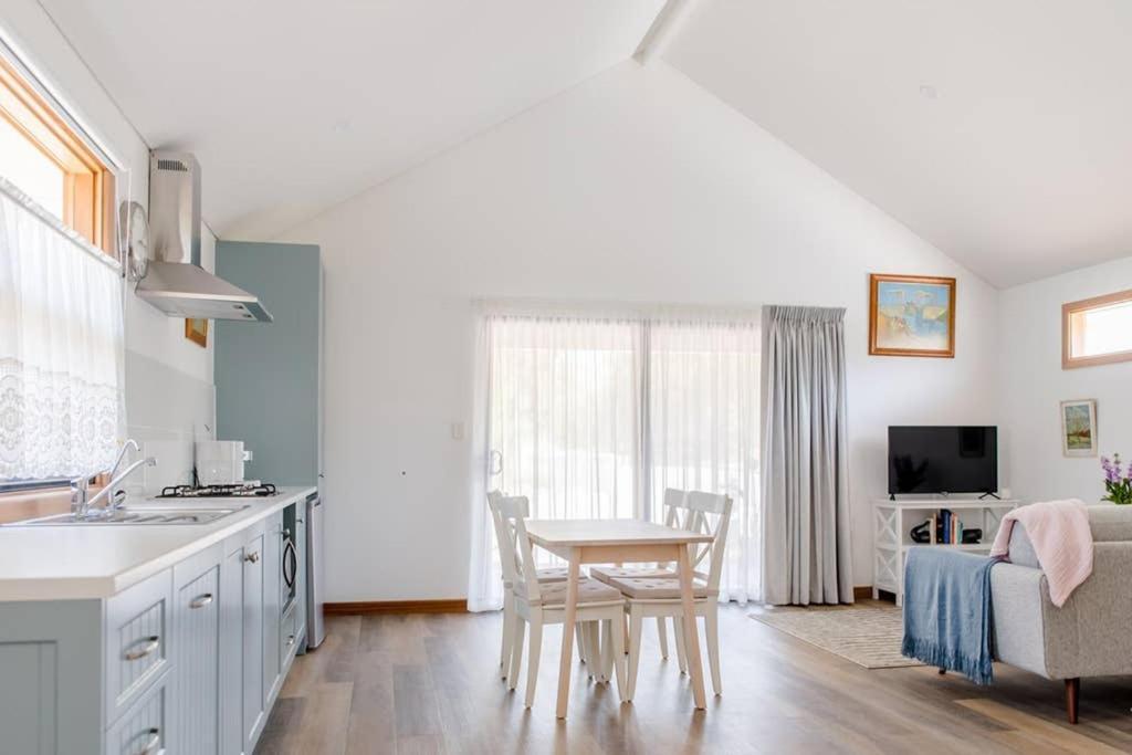 Bird In Hand Cottage, Port Noarlunga 外观 照片